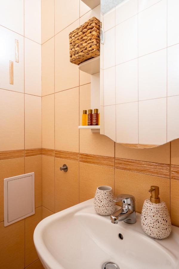 Premium Comfy 2Bdr Apt - Free Parking - Fast Wi-Fi Sofia Eksteriør billede