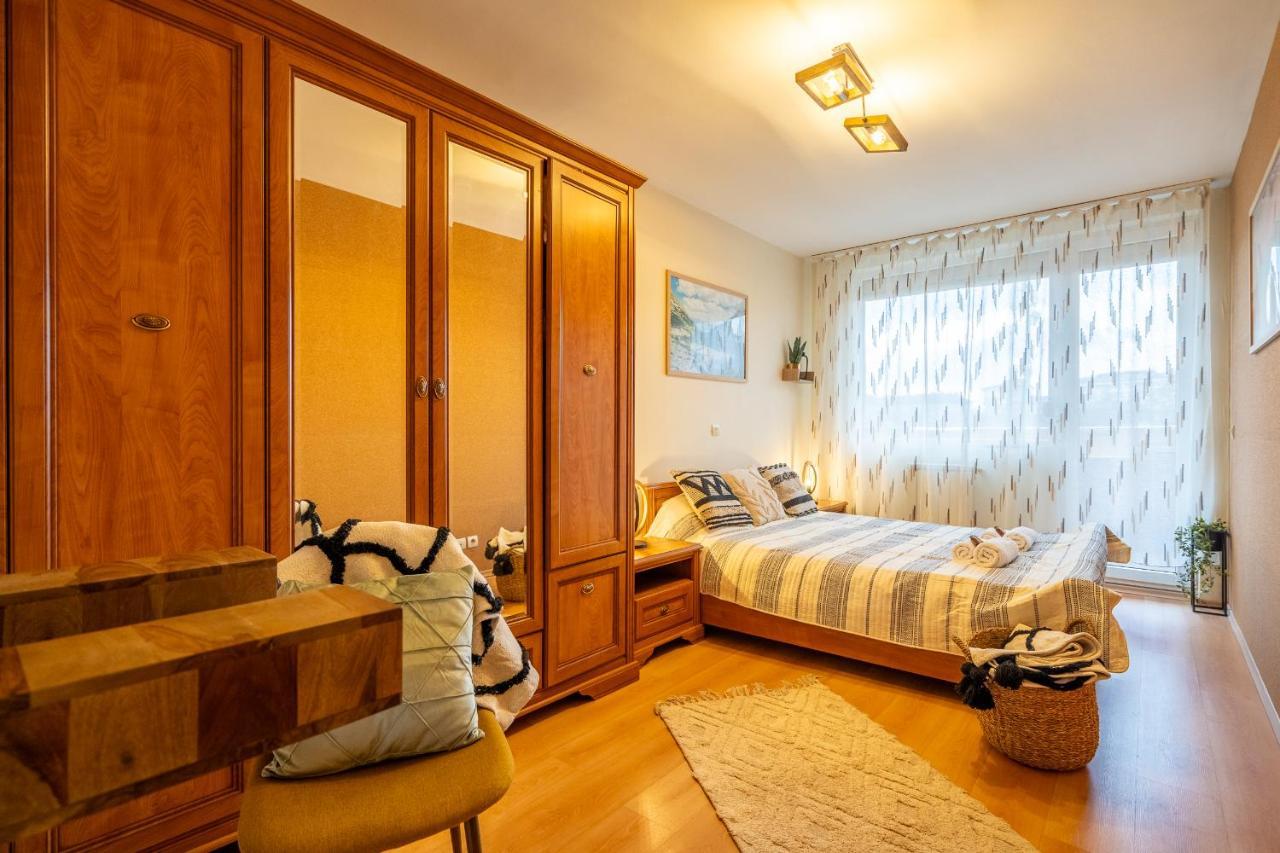 Premium Comfy 2Bdr Apt - Free Parking - Fast Wi-Fi Sofia Eksteriør billede