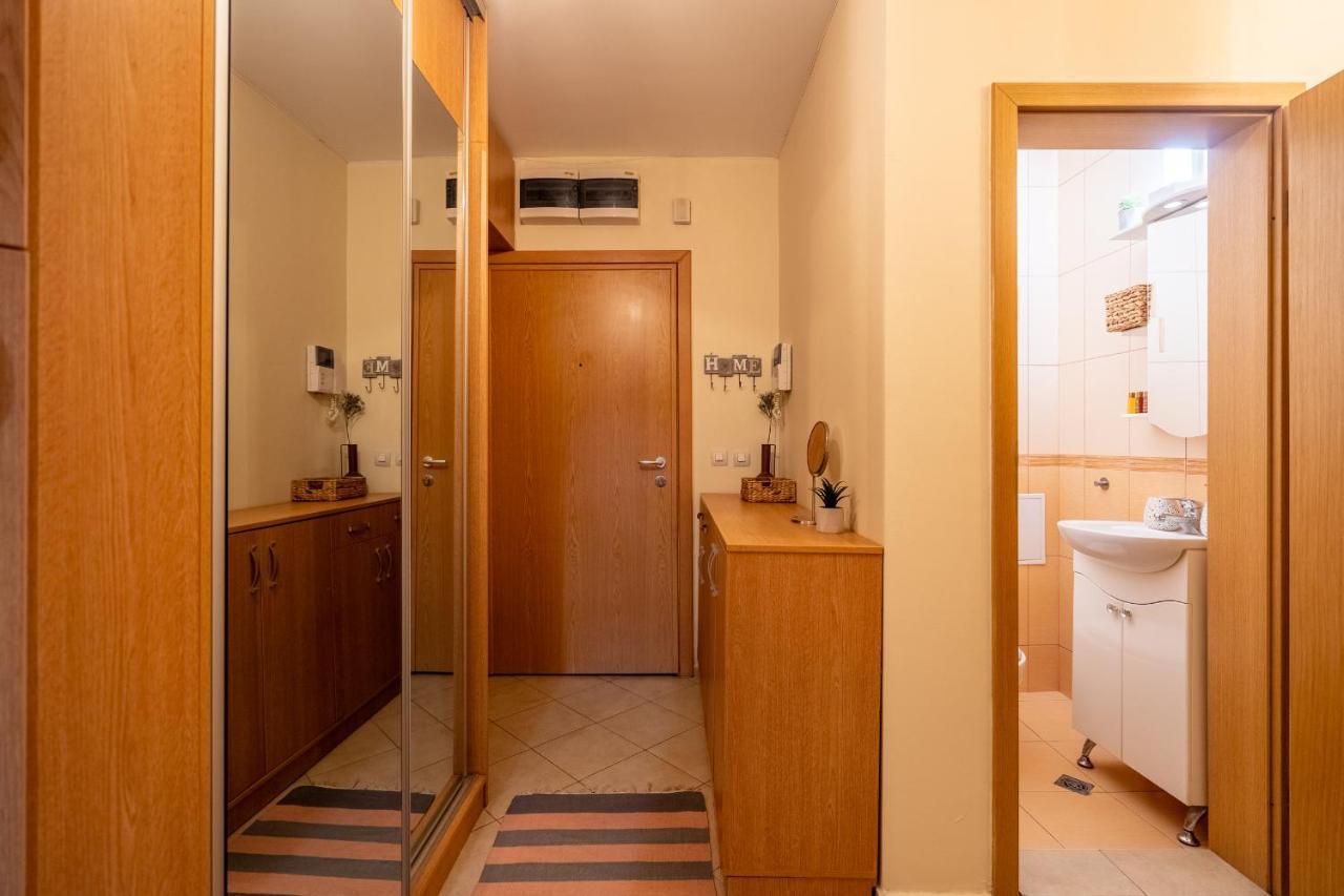 Premium Comfy 2Bdr Apt - Free Parking - Fast Wi-Fi Sofia Eksteriør billede