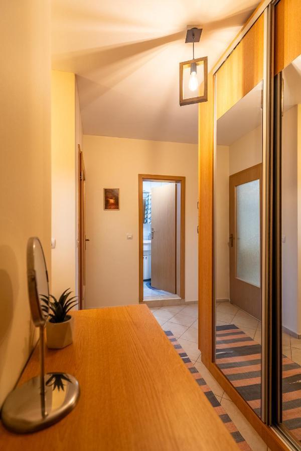 Premium Comfy 2Bdr Apt - Free Parking - Fast Wi-Fi Sofia Eksteriør billede