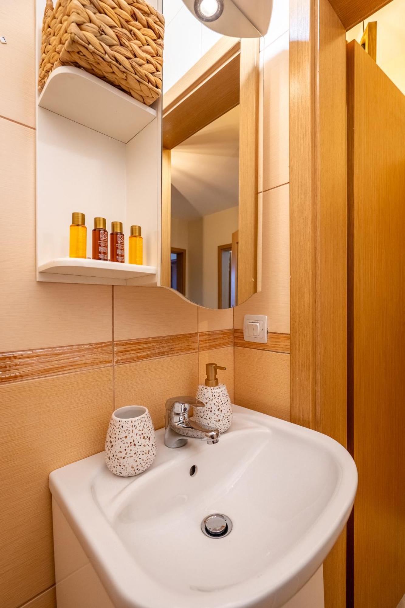 Premium Comfy 2Bdr Apt - Free Parking - Fast Wi-Fi Sofia Eksteriør billede